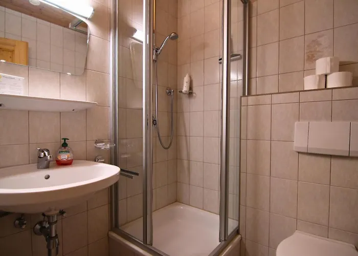 Elfriede לינה וארוחת בוקר